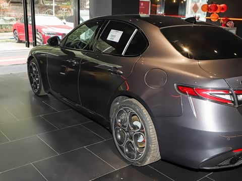 2025�� 2.0T 280HP VELOCE ������