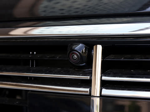 2026�� �Ŀ� E 300 L �����