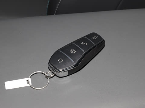 2026�� DM-i 220KM׿Խ��