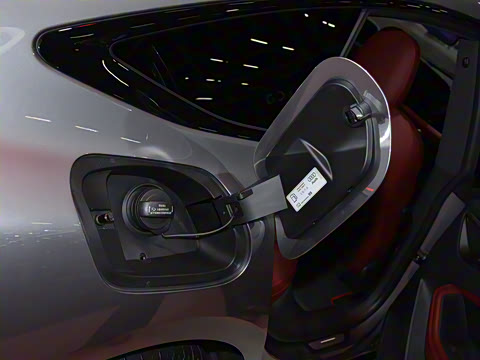 2026�� TFSI quattro 200kW �콢������