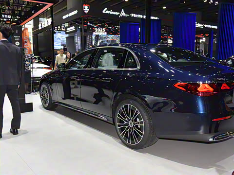 2026�� E 300 L �����