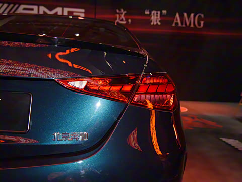 2026�� C 260 L �ҹ�˶���