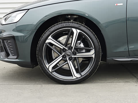 2026�� 200���������� 40 TFSI ����������