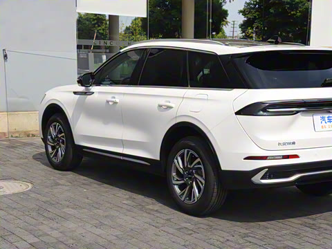 2025�� 2.0T ����������