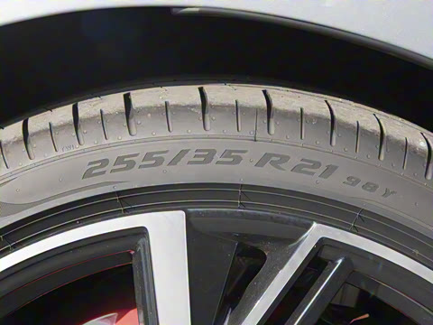 2025�� 55 TFSI quattro ������