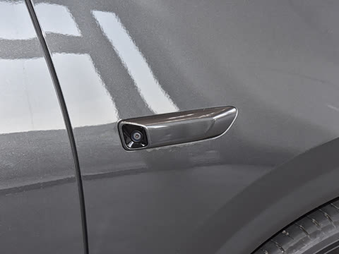 2025�� Ultra ���ܻ��°�