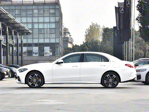 2025�� �Ŀ� C 350 eL