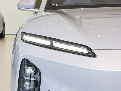 2025�� 100kWh Touring