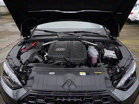 2025�� Sportback ��ذ� 40 TFSI quattro ����������