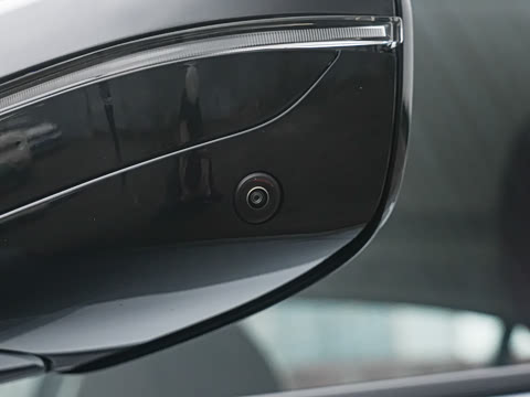 2026�� 330Li M�˶���ҹ��װ