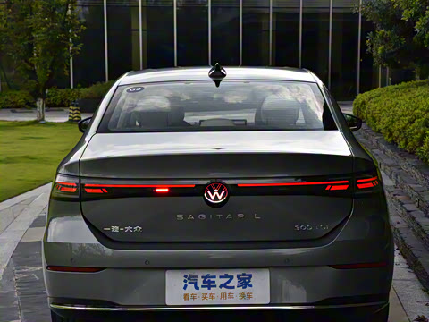 2026�� L 300TSI DSG ������