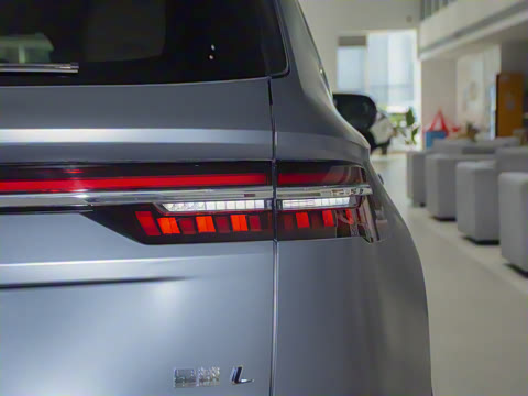 2025�� ������ 2.0TD �Զ����ǰ�