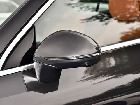 2026�� GLC 300 L 4MATIC ������ 5��