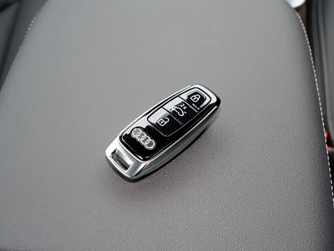 2026�� 45 TFSI quattro S line�˶���