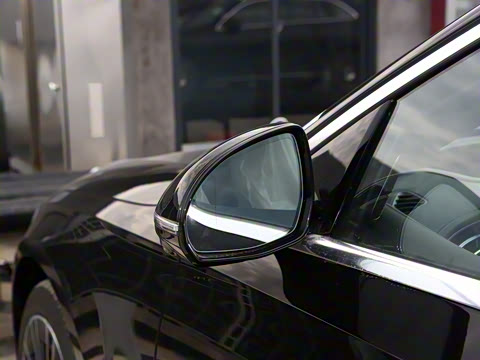 2026�� E 300 L �����