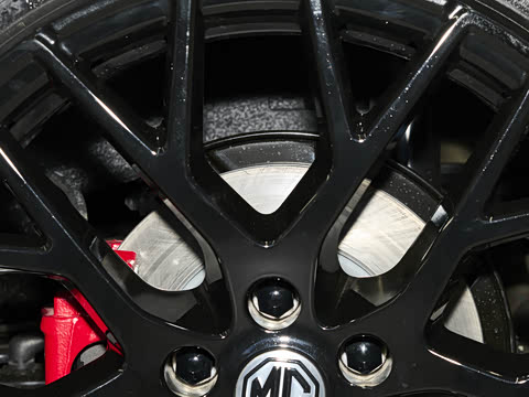 2026�� 2.0T Trophy+ �����˶���