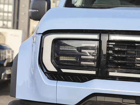 2025�� Ԫ�����а�