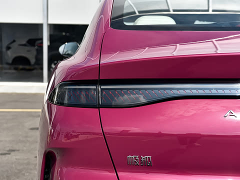 2026�� 560MAX