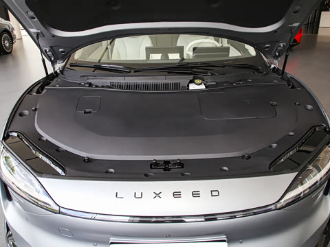 2025�� 705km Max