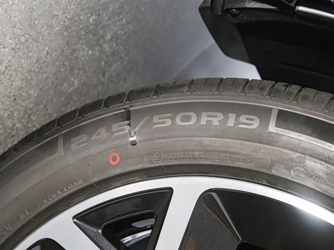 2025�� 705km Max