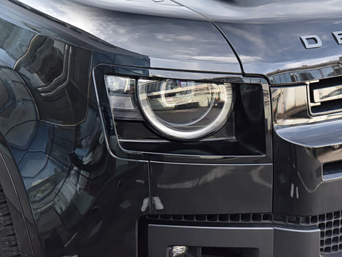 2026�� 110 3.0T P400 X-Dynamic SE