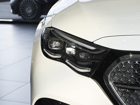 2026�� E 300 �������˶���