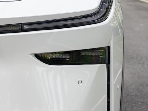 2026�� 610 Max