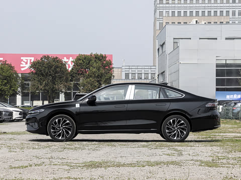 2026�� L 300TSI DSG ������