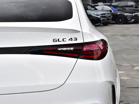 2025�� AMG GLC 43 4MATIC ����SUV