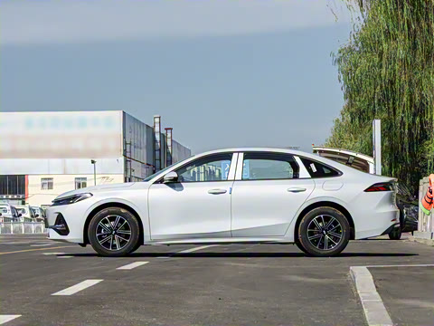 2025�� EM-i 70km ������