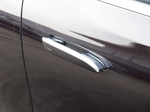 2025�� �Ŀ� E 260 L