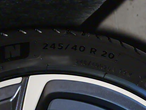 2025�� 100kWh Touring