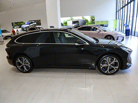 2025�� 100kWh Touring