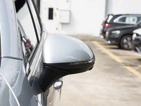 2025�� �Ŀ� GLC 260 L 4MATIC ������