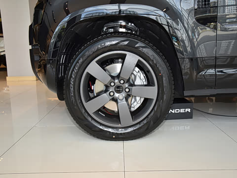 2026�� 110 3.0T P400 X-Dynamic HSE