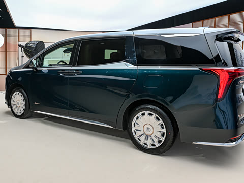 2027�� 2.0T ���������