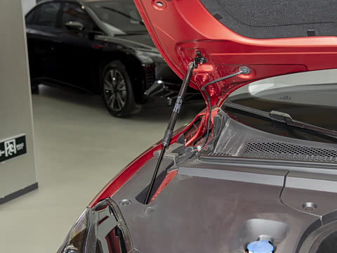 2025�� 750��