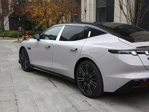 2025�� 240����Ultra H5