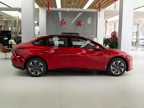 2025�� 750��