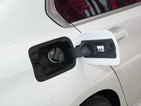 2026�� 325Li M�˶���װ