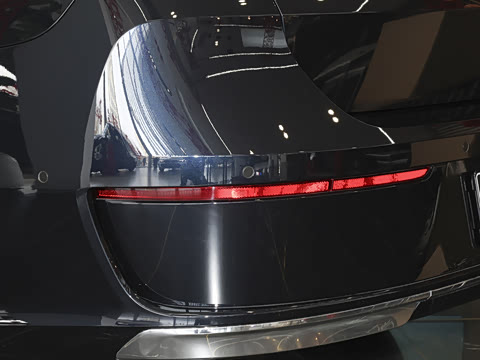 2026�� 735Li ������װ