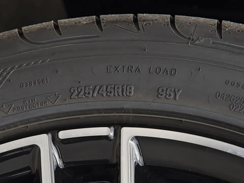 2026�� C 260 L �˶��ر��