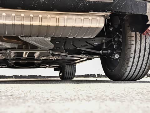 2026�� sDrive25i M�˶���װ