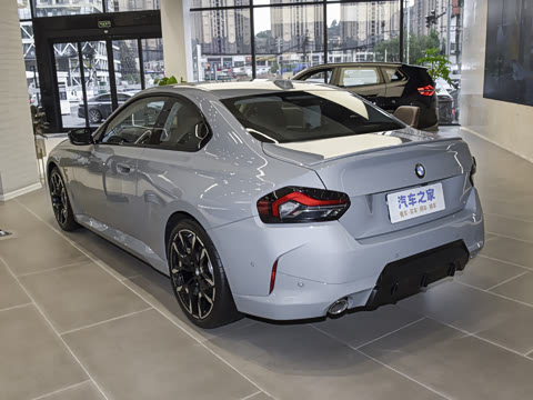 2026�� 225i M�˶���ҹ��װ