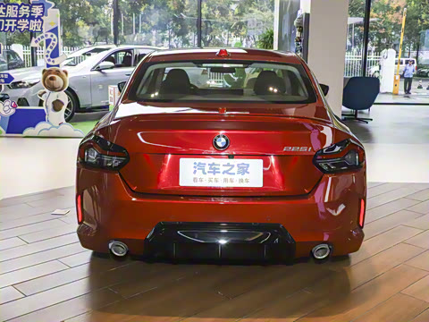 2025�� 225i M�˶���ҹ��װ