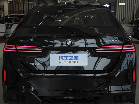 2026�� �Ŀ� 530Li xDrive M�˶���װ