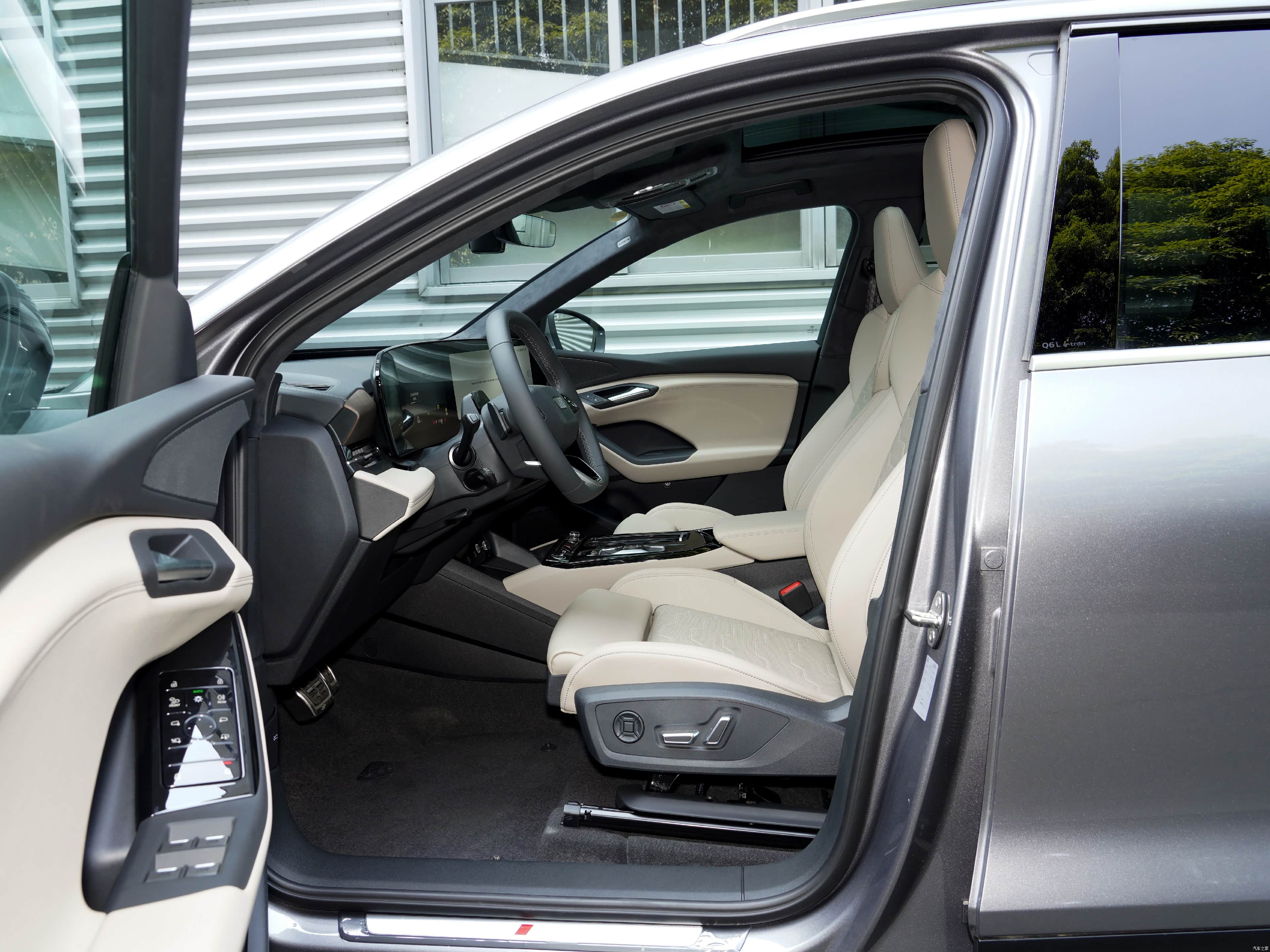 Audi Q6L e-tron, миниатюра 21