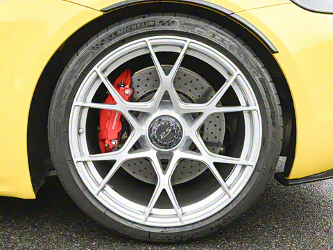 2023�� Spyder RS 4.0L