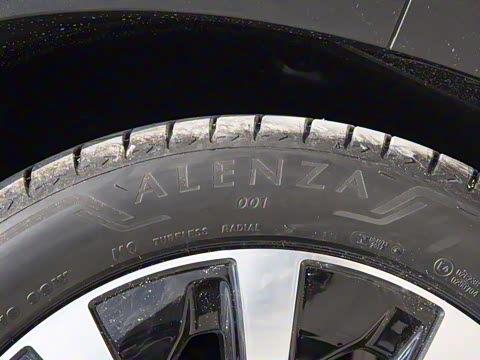 2025�� GLB 220 ʱ����