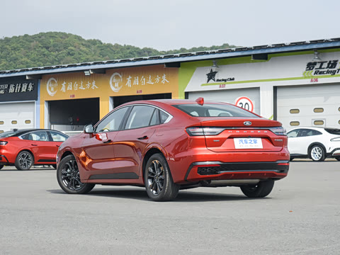 2026�� 1.5T  EcoBoost E �춯 ������